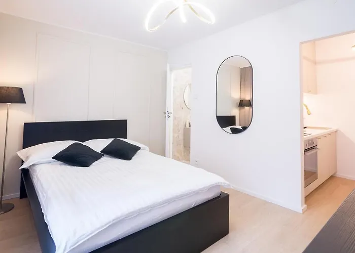 Monjan Ii Luxury Square Market Rynek * Βρότσλαβ