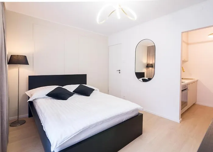 Monjan Ii Luxury Square Market Rynek Apartment